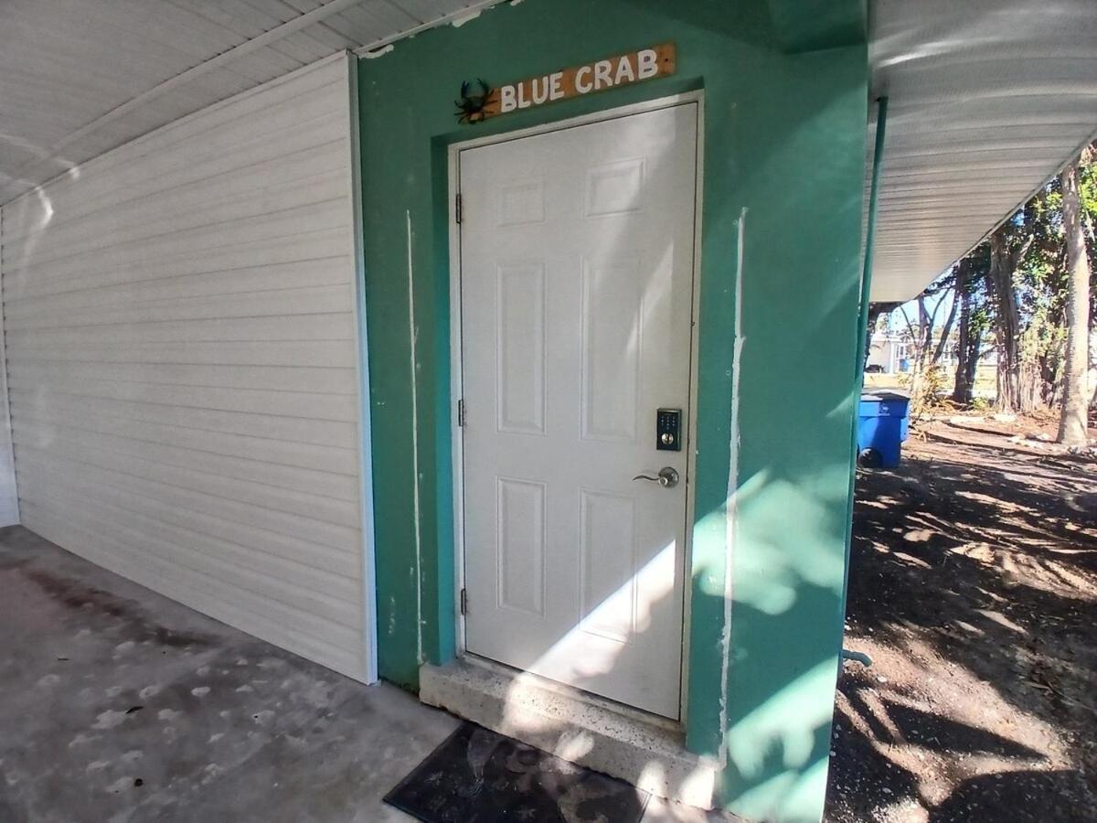 Blue Crab Dock On Gulf Canal Front Close 2 Beach Restaurants Bonita Springs Eksteriør bilde